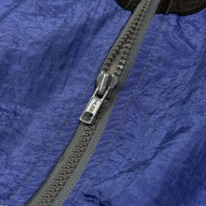 เสื้อแจ็คเก็ต Anorak ผ้า Crinkle กันลม คุณภาพสูง สกรีนโลโก้ได้ตามต้องการ สำหรับทุกเพศทุกวัย กันน้ำ ไนลอน คอตั้ง แจ็คเก็ตสำหรับเล่นกีฬา - Product Image 4