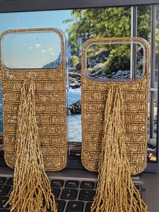 Étui de téléphone portable de luxe classique en satin brodé de perles, motif personnalisé, élégant, fait main, perles de rocaille, respectueux de l'environnement - Product Image 4