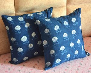 ปลอกหมอนอิงลายเรขาคณิตสีคราม ผ้าฝ้ายตกแต่ง - Product Image 4