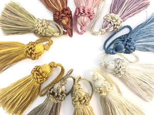 Pompon Mala en Soie de Haute Qualité 8cm, 25 Couleurs, Fixation par Boucle, Pompons Mala Personnalisés en Fil, Franges à Usage Personnalisé - Product Image 6
