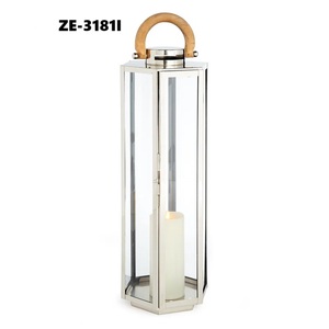 Porte-bougie en fer fait main pour table basse, collection d'accessoires décoratifs ZE-3181I, lanterne colonne en acier inoxydable avec base en bois - Product Image 2