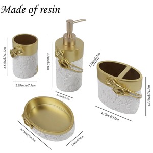 Juego de baño decorativo de lujo en blanco y dorado, ideal para regalos de boda y para fines festivos, procedente de la India. - Product Image 2