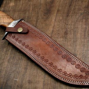 Couteau de chasse Bowie personnalisé en acier Damas fait main, fourreau en cuir et bois de rose, forgé, ultra-affûté, 58HRC, haute durabilité - Product Image 2