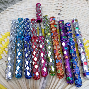 Bolígrafos de Colores Modernos con Purpurina, Lindos Bolígrafos Metálicos con Diferentes Diseños a Precio Económico - Product Image 4