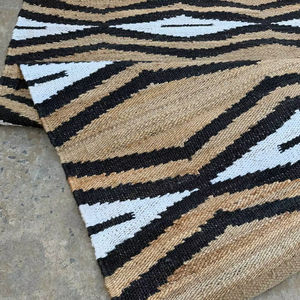 Tapis tissé à la main en chanvre naturel Savanna Luxe – Motif zèbre / tribal, lavable, taille personnalisée, motif géométrique - Product Image 5