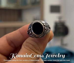 Bague en argent sterling avec onyx noir |   Gravure de feuille vintage, oxydée - Product Image 2