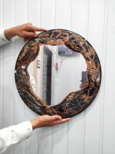 Espejo de Arte de Resina Artificial Europeo de Lujo Hecho a Mano, Pintura con Tema de Amor, Accesorio de Decoración para el Hogar para Elevar tu Espacio con Estilo - Product Image 5