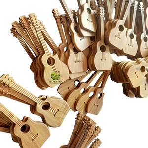 Llavero de brújula con modelo de guitarra de madera hecho a mano, ecológico, portátil, duradero, miniaturas de instrumentos musicales, perfecto para regalos corporativos - Product Image 4