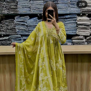 Traje Anarkali de Seda de Último Diseño, Ropa India, Conjunto de Vestido con Estampado Digital, Estilo Bollywood, Completamente Cosido - Product Image 1