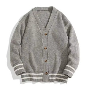 Suéter Cárdigan Negro con Cuello en V para Hombre, Manga Larga, Cierre de Botones, para Otoño, Mezcla de Lana y Acrílico, Antipilling, Grosor Estándar - Product Image 4