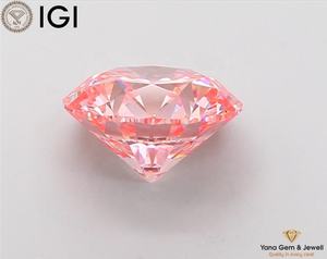 เพชรทรงกลม 3.00 กะรัต ผลิตในห้องปฏิบัติการด้วยวิธี CVD ความสะอาดระดับ VS1 สีชมพูสดใสแฟนซี ขนาด 9.19 มม. พร้อมใบรับรอง IGI สำหรับเครื่องประดับดีไซเนอร์ - Product Image 3