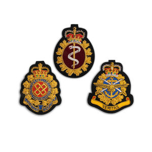 Insignias Bordadas a Mano con Hilo Metálico para Blazers, Hechas a Medida, Venta al Por Mayor, Uniformes Ceremoniales, Tela de Lona de Alta Calidad, Personalizadas - Product Image 2