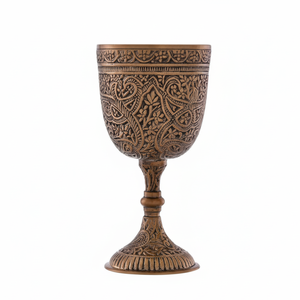 Juego de Copas de Metal Grabadas Antiguas de Lujo |   Copas de Cáliz Reales Vintage, Juego de Copas Decorativas para Decoración del Hogar, por Grophenes - Product Image 2