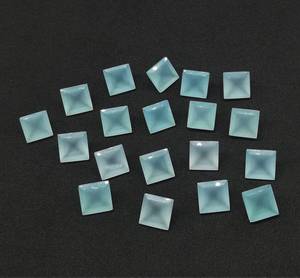 พลอยแคลเซโดนีสีฟ้าธรรมชาติทรงสี่เหลี่ยมเจียระไนคุณภาพสูงขายส่ง - Product Image 4