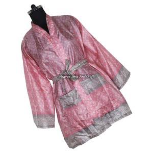 KS002 Kimono Corto de Seda Bohemio Vintage, Estilo Boho Gitano, Hecho con Seda de Sari Reciclada, Túnica Corta, Ropa de Dormir para Mujer - Product Image 2