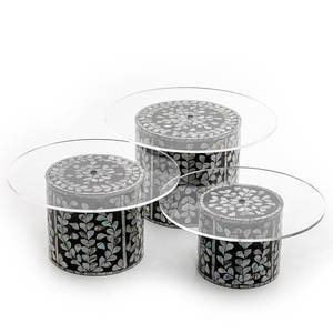 Support à gâteau moderne chic en nacre, piédestal en bois à motif de coquillages bleus avec plateau en verre, idéal pour les goûters. - Product Image 3