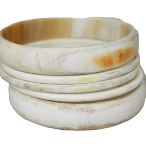 Venta al por mayor hecha a mano ecológica búfalo vaca cuerno lujo brazalete pulsera para mujer personalizable Color/forma joyería de moda - Product Image 1