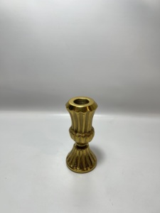 Candelabro Moderno de Aluminio Dorado con Base de Campana, Portavelas Corto para Velas Cónicas, Decoración para Fiestas, Bodas y Hogar, Hecho a Mano, Duradero - Product Image 5