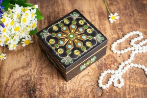 Boîte de rangement à bijoux en bois avec compartiments, organisateur élégant pour boucles d'oreilles, colliers et accessoires personnels – Offre spéciale - Product Image 4