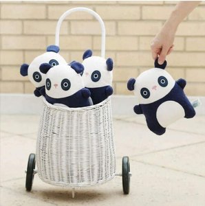 Carrito de Almacenamiento Infantil de Ratán Premium con Ruedas, Cesta de Juguetes Tejida a Mano, Organizador para Decoración de Guardería y Sala de Juegos - Product Image 1