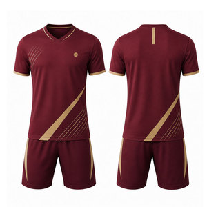 Tenue de football performante, maillot et short élégants avec tissu léger pour les entraînements et les matchs de compétition - Product Image 1