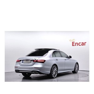 Mercedes-Benz E350 4MATIC AMG Line Classe E 2023 avec volant à gauche, boîte de vitesses automatique, sièges en cuir, caméra arrière - Product Image 2