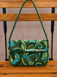 Bolso de Hombro con Solapa y Cuentas de Satén Hecho a Mano, Diseño Bohemio Verde y Azul, Correa Única, Uso Diario, Día de San Valentín, Ecológico - Product Image 4
