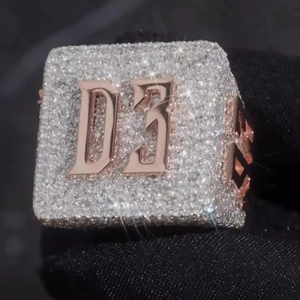 Anillo Hip Hop con Incrustaciones de Diamantes | Diamante Moissanite D VVS | Plata de Ley 925 con Certificación GRA | Anillo de Compromiso Unisex HUMERA JEWELS - Product Image 1