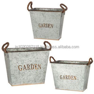 Cubo de maceta galvanizado con tema de retrete grabado perfecto para diseños de granja al aire libre y uso en el patio trasero - Product Image 6