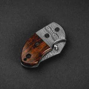 Couteau pliant en acier Damas de haute qualité, au design élégant et tendance, avec manche en bois confortable et prise en main solide, pour usage industriel. - Product Image 6