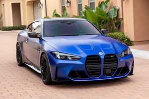 BMW M4 Competition xDrive Coupé 2025 Original, Listo para Envío a Todo el Mundo - Product Image 5