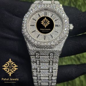 Montre unisexe Pahal Jewels de luxe avec boîtier en acier inoxydable de 41 mm, mouvement à quartz analogique, cadran en cristal saphir, bouton poussoir, fermoir caché - Product Image 1