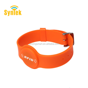 Waterdichte op maat gemaakte logo polsband <span class=keywords><strong>13.56Mhz</strong></span> <span class=keywords><strong>RFID</strong></span> NFC festival evenement toegangscontrole siliconen smart bracelet mini <span class=keywords><strong>tag</strong></span> - Product Image 6