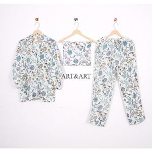 ชุดนอนผ้าฝ้ายลายดอกไม้แฟชั่นสำหรับผู้หญิง พร้อมเสื้อติดกระดุม กางเกงระบายขอบนุ่ม สวมใส่สบาย เหมาะสำหรับใส่นอนหรือใส่ในชีวิตประจำวัน - Product Image 1