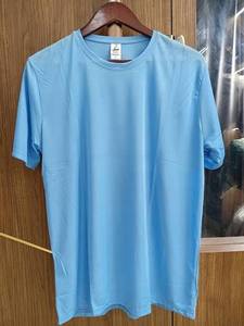 เสื้อยืดคอกลมแขนสั้นสีพื้นสำหรับผู้ชาย ผ้าฝ้าย 100% ทรงปกติ สวมใส่สบาย ผ้าเจอร์ซีย์ถัก พิมพ์ลายสกรีน - Product Image 2