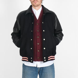 Chaqueta Varsity Negra de Poliéster y Algodón para Hombre, Estilo Bomber Clásico, con Rayas, Puños y Cremallera Frontal - Product Image 2