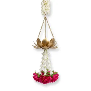 Decoración de Pared con Flores Tradicionales, Borlas Azules y Perlas para Bodas en Interiores - Product Image 4