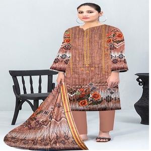 ชุดสนามหญ้าชุดอินเดียและปากีสถานสำหรับผู้หญิง - Product Image 1