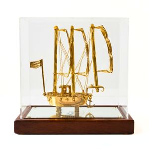 Maqueta de Barco Titanic de Latón de Primera Calidad con Estuche de Acrílico, Base de Madera Artesanal, Diseño Tradicional, Tema Náutico, Decoración para el Hogar - Product Image 6