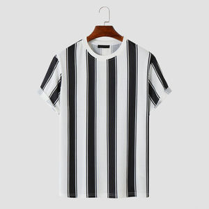 เสื้อยืดคอกลมแขนสั้นลายทางผู้ชาย ผ้าฝ้าย 100% ทรงปกติ สไตล์ลำลอง ถักทอ ลายขาวดำ - Product Image 1