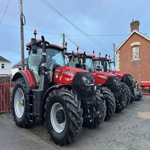 Achetez un tracteur agricole d'occasion d'origine Case IH 125A 4WD avec chargeur, tracteur utilitaire compact 125 CV à vendre - Product Image 1