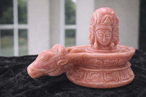 Estatua de Shiva Lingam Tallada a Mano en Ónix Rosa Natural, Ecológica, para Decoración de Templos Hindúes y Meditación Espiritual - Product Image 3