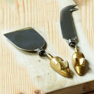 Ensemble d'épandeurs de fromage uniques Épandeur de fromage à poignée en forme de souris plaqué or personnel avec lame plaquée argent - Product Image 1