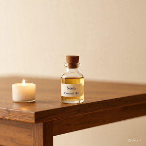 Huile Essentielle de Feuilles de Neem Fraîches de Qualité Assurée, 100% Pure, Distillée à la Vapeur, pour la Nutrition des Cheveux, Écologique, Prix Bas, Inde - Product Image 1