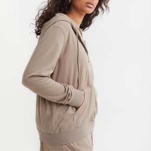 Hoodies pour femmes tendance, de bonne qualité, en tissu, à manches longues, en vente. - Product Image 3