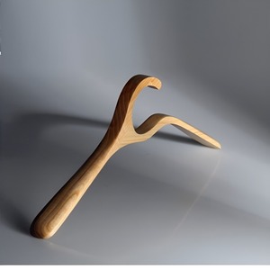 Crochet mural simple en bois pour suspendre vêtements et manteaux, support mural pour serviettes et manteaux, au prix le plus bas - Product Image 3