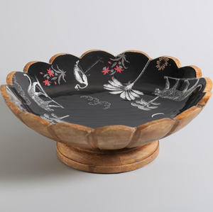 Tazón de madera hecho a mano para servir ensaladas con un colorido diseño floral y de mariposas a precio económico. - Product Image 6