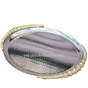 Plateau de luxe moderne exclusif avec poignées dorées martelées, forme carrée créative, plateau en argent artisanal pour servir les fruits - Product Image 4