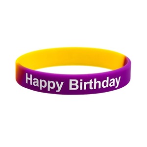 Pulsera de Plástico Delgada Personalizada con Logotipo Impreso y Grabado para Eventos Deportivos Escolares, Festivales y Promociones - Product Image 5