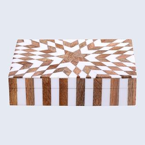 Caja Organizadora de Joyas de Resina Hecha a Mano, Estilo Moderno, de la Mejor Calidad, Ecológica, Personalizable, con Incrustaciones, Decoración Elegante para Regalo - Product Image 1